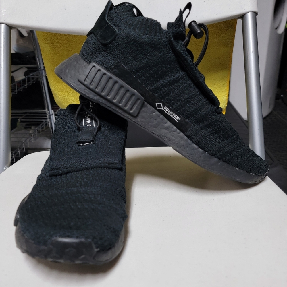 Mens adidas NMD Goretex Triple Black Booet Size 9